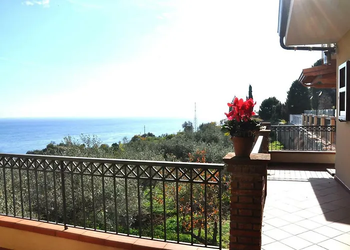 Gemma Di Mare *